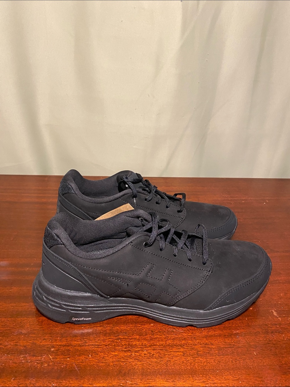 ASICS Gel-Odyssey Black Running Walking Running shoes Women’s 7.5 NWT